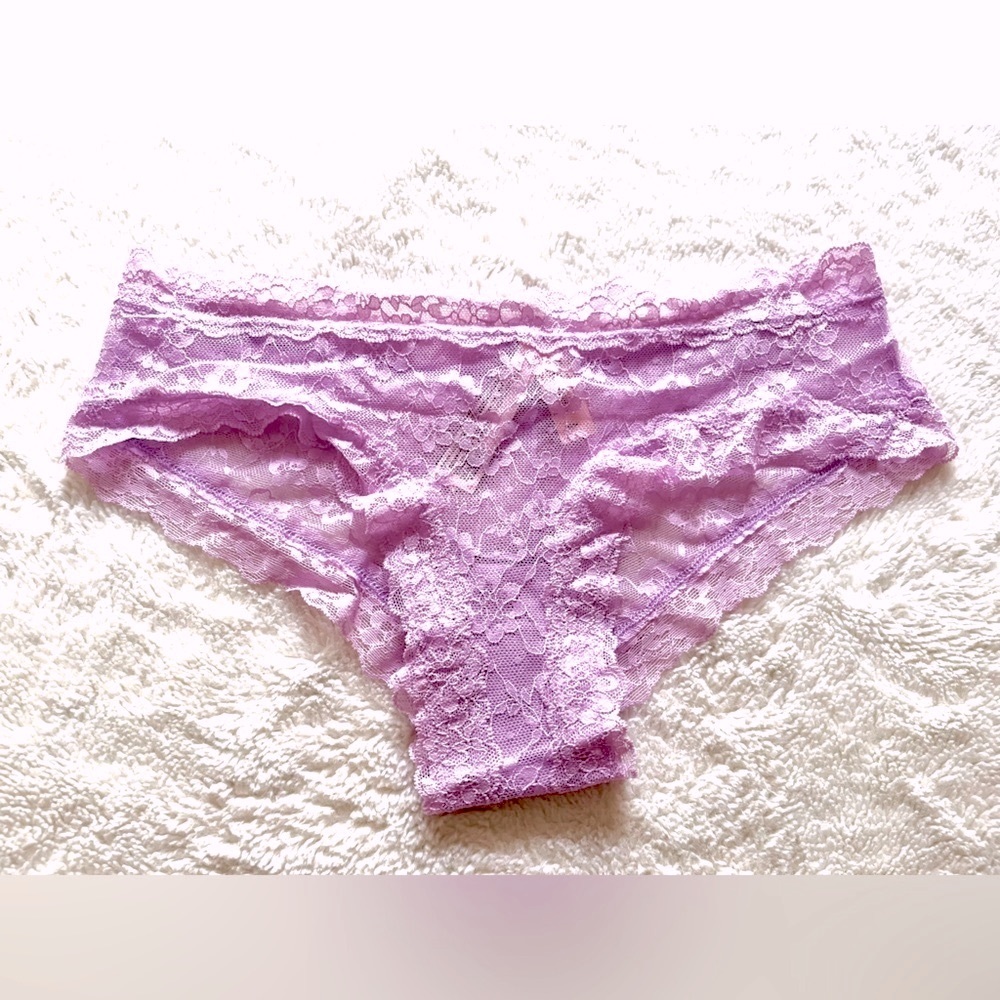 Victoria’s Secret Posey Lace Cheeky Panty! - Picture 2 of 5